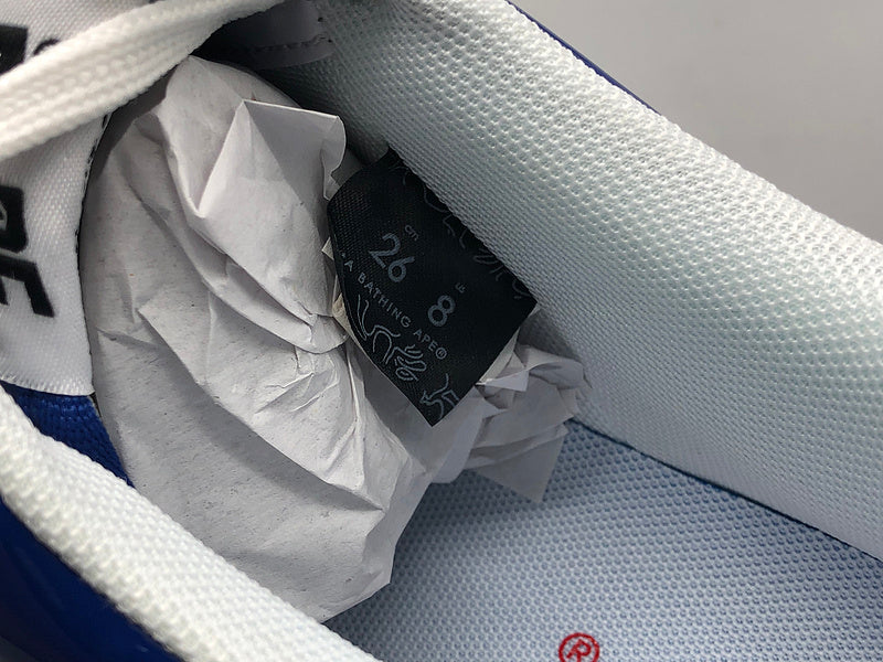 Sneakers A57618
